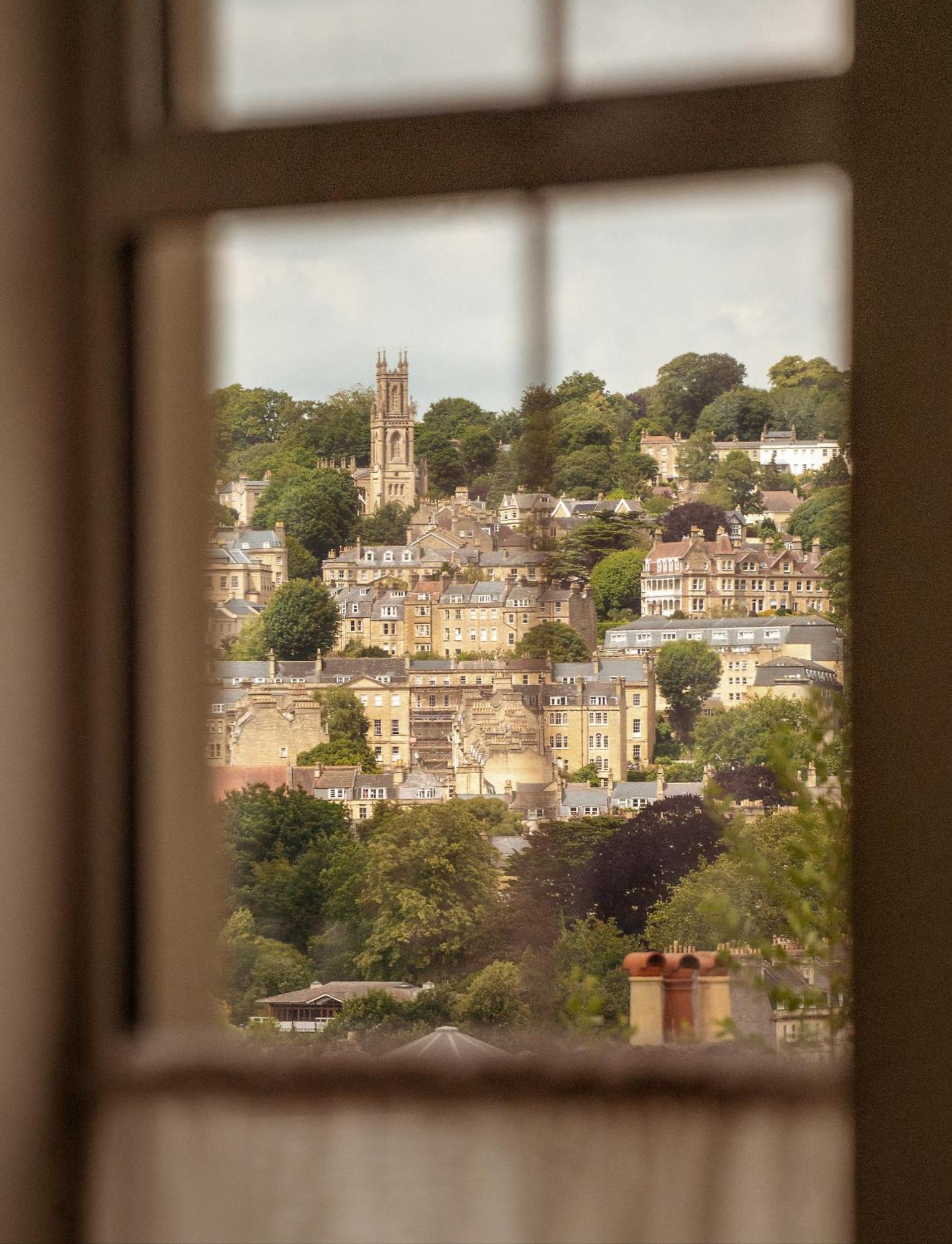 Leighton House - Boutique Guesthouse Bath Eksteriør billede View of Tetbury from the church tower