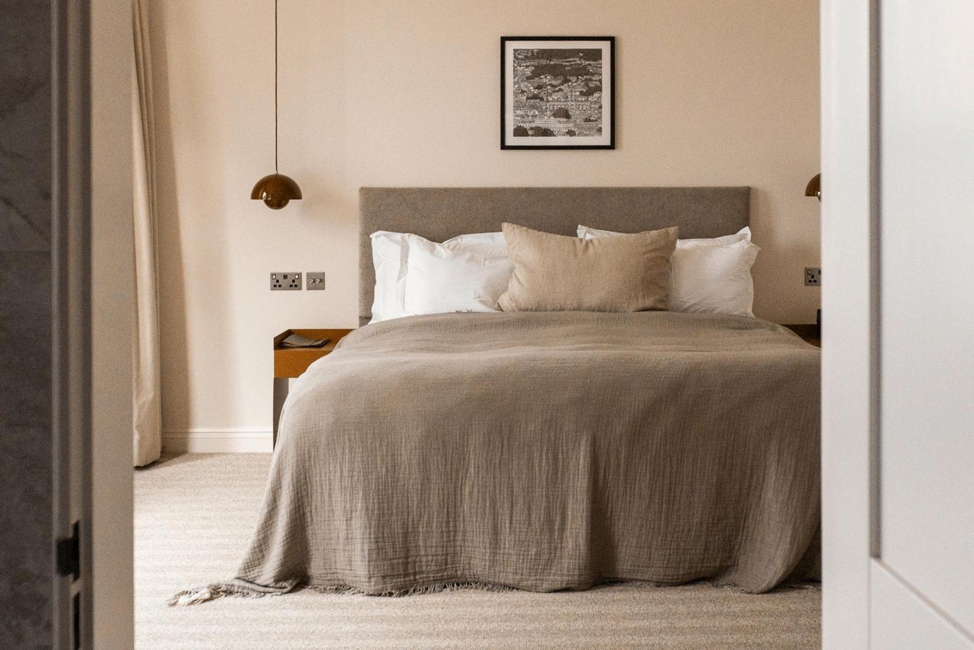Leighton House - Boutique Guesthouse Bath Eksteriør billede A bedroom