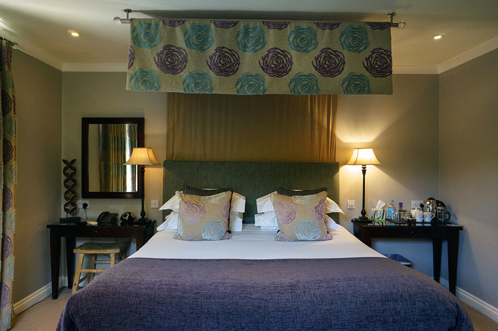 Leighton House - Boutique Guesthouse Bath Eksteriør billede A bedroom at the hotel