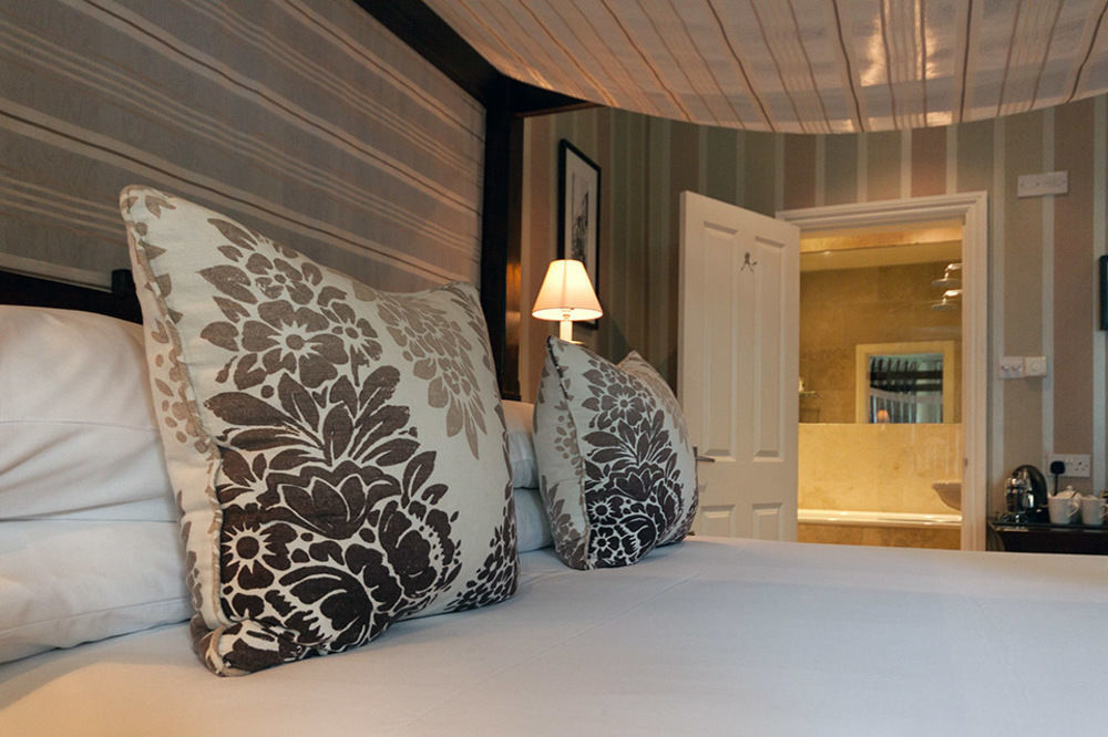 Leighton House - Boutique Guesthouse Bath Eksteriør billede A bedroom at the hotel