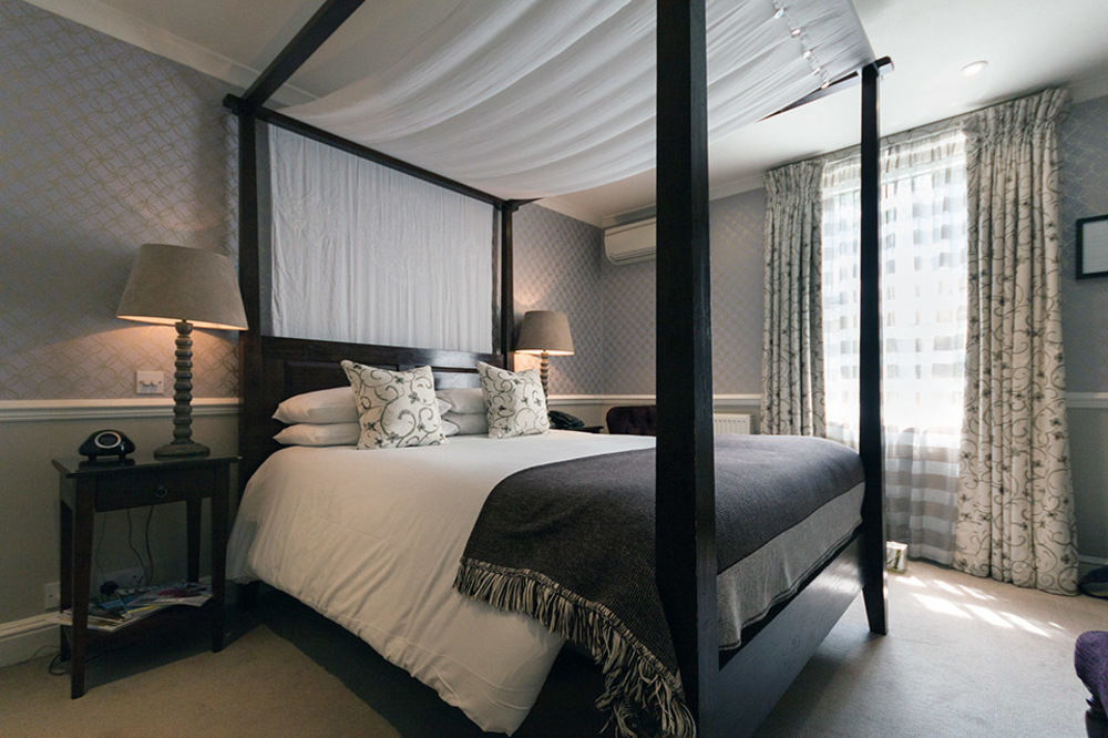 Leighton House - Boutique Guesthouse Bath Eksteriør billede A bedroom at The Mitre